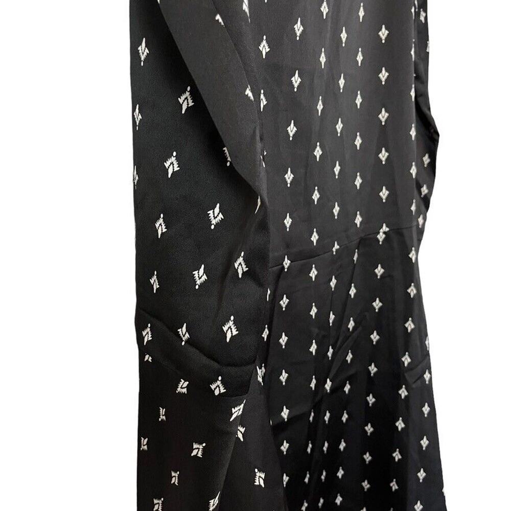 Ann Taylor Loft Plus Womens Black White Satin Midi Flare Side Zip Skirt sz 18 - Picture 3 of 15